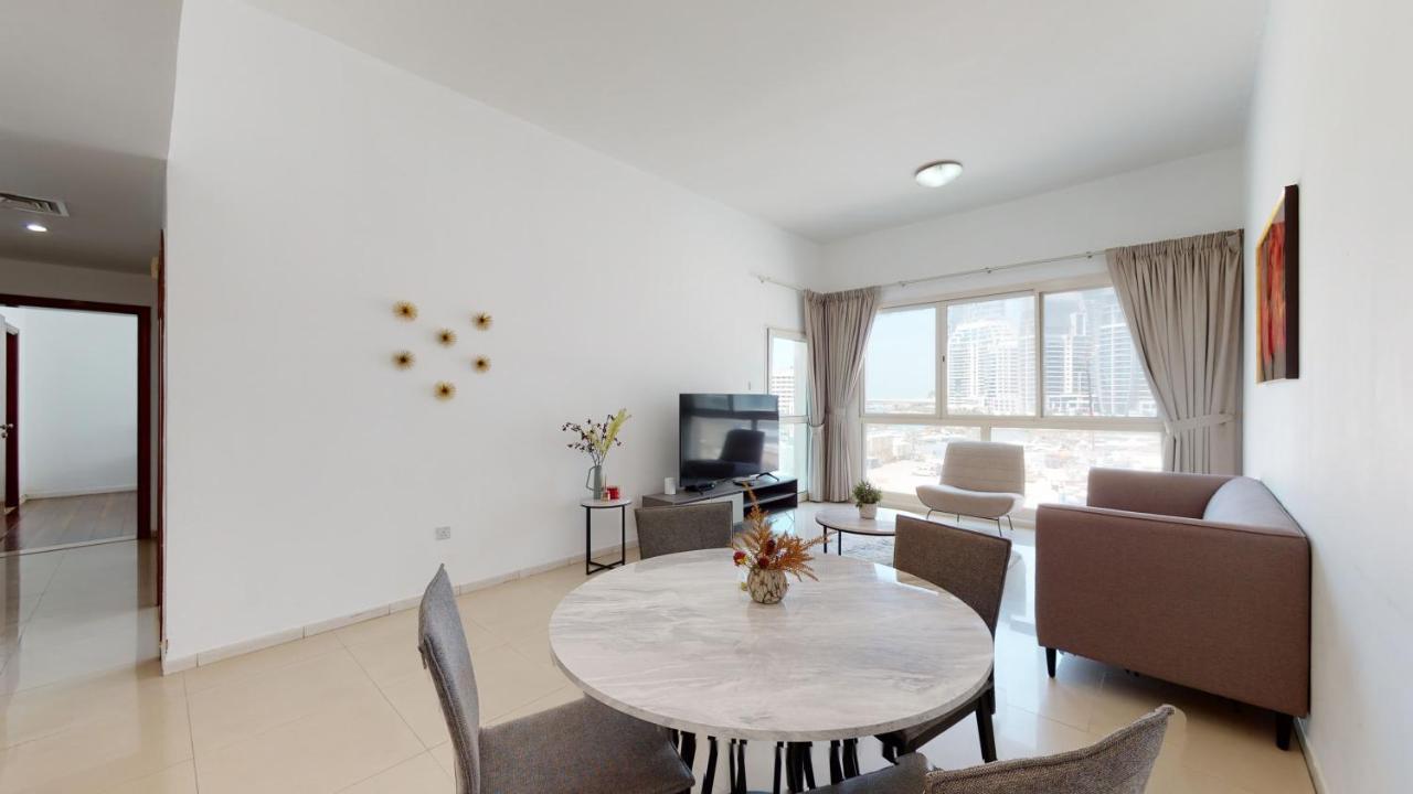 Apartment Key View - Marina Park Dubai